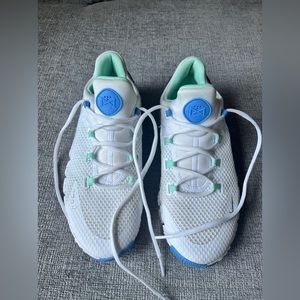 Nike Free Metcon 4 - size 10 (white, mint foam, universal blue)